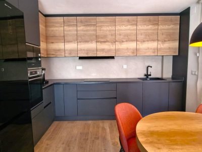 Manuel Berbel - La cocina con unos materiales de 10. Volvería si tuviera que volver a diseñarme una cocina.